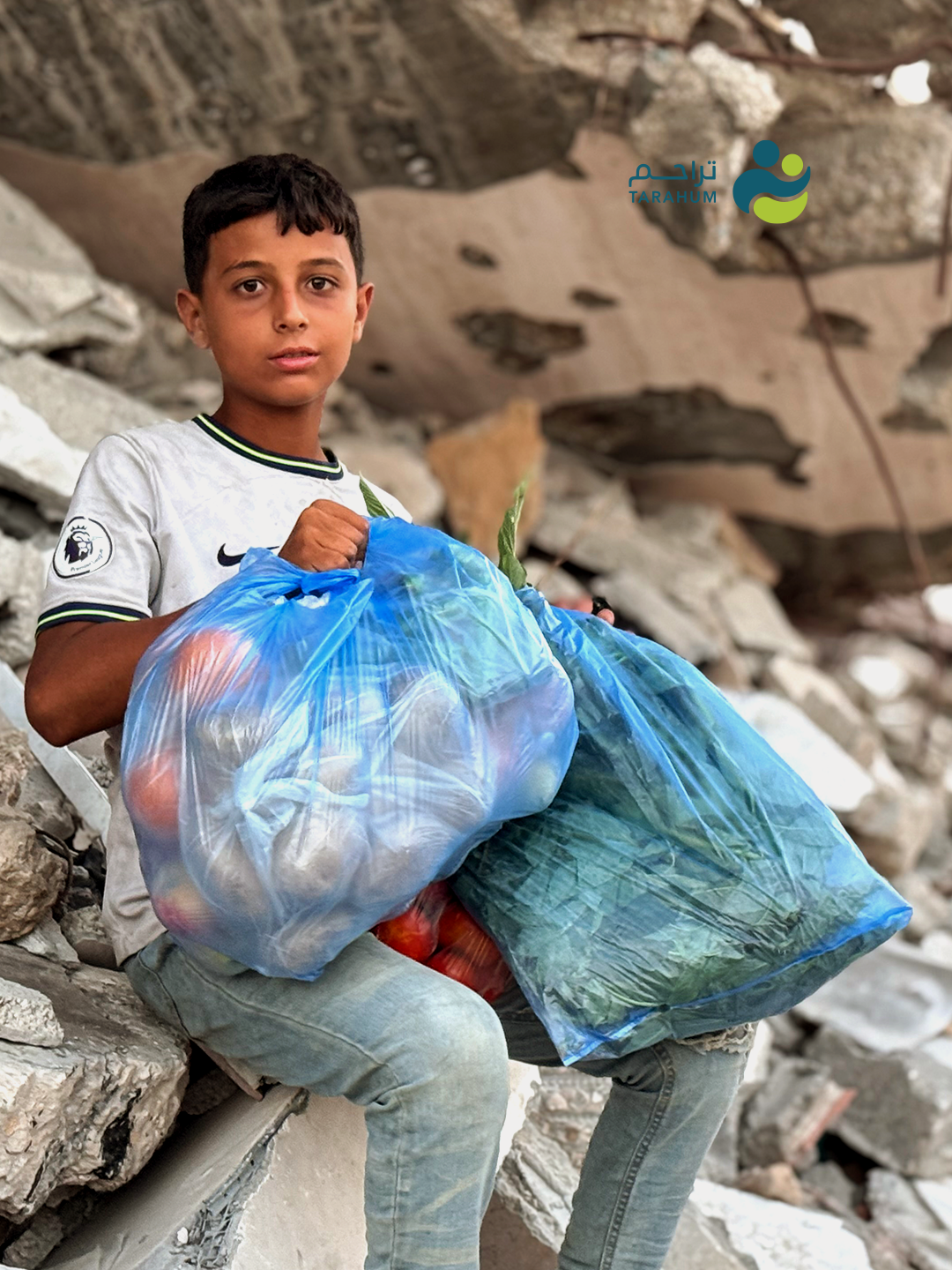 «تراحم» توزّع سلال خضار على 500 عائلة في غزة