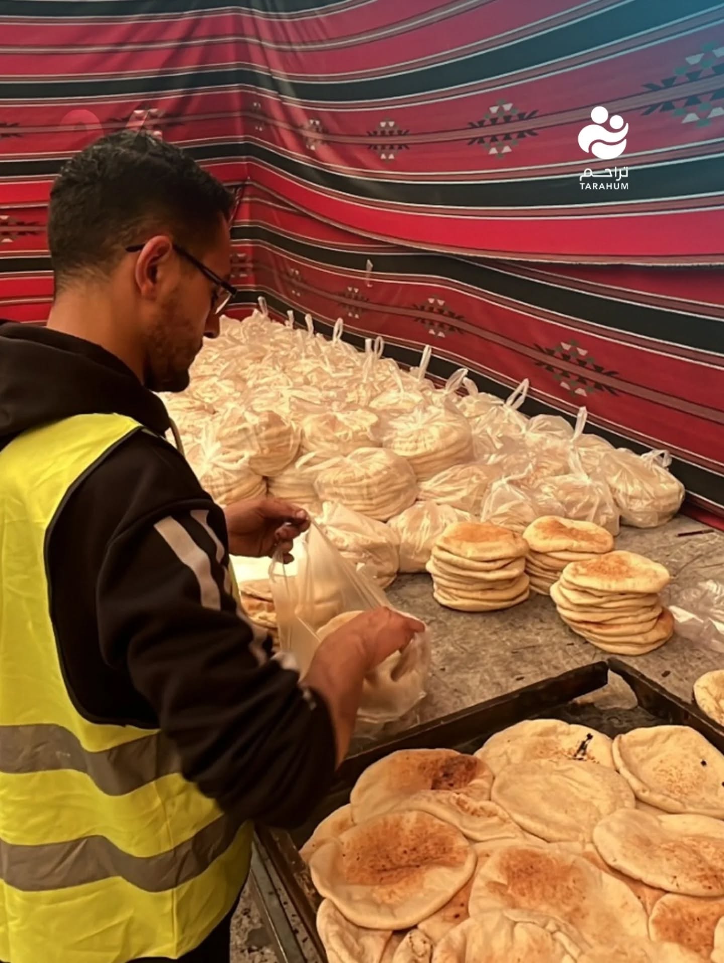 مشروع الرغيف الخيري يصل آلاف الأسر الغزّية